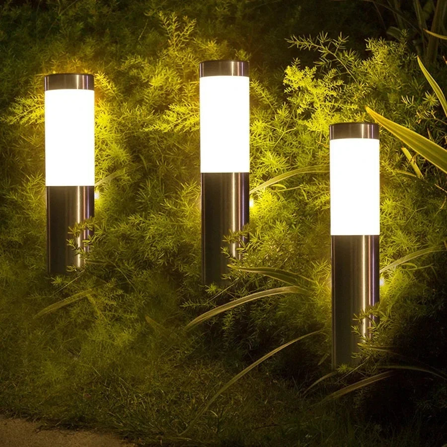 Solar LED Wegleuchte mit warmem Licht für Gartenwege